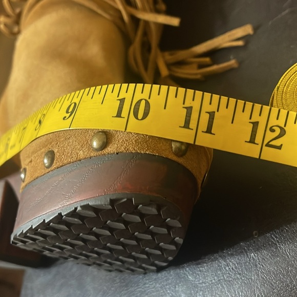 Ariat boots size 6 - Picture 4 of 7